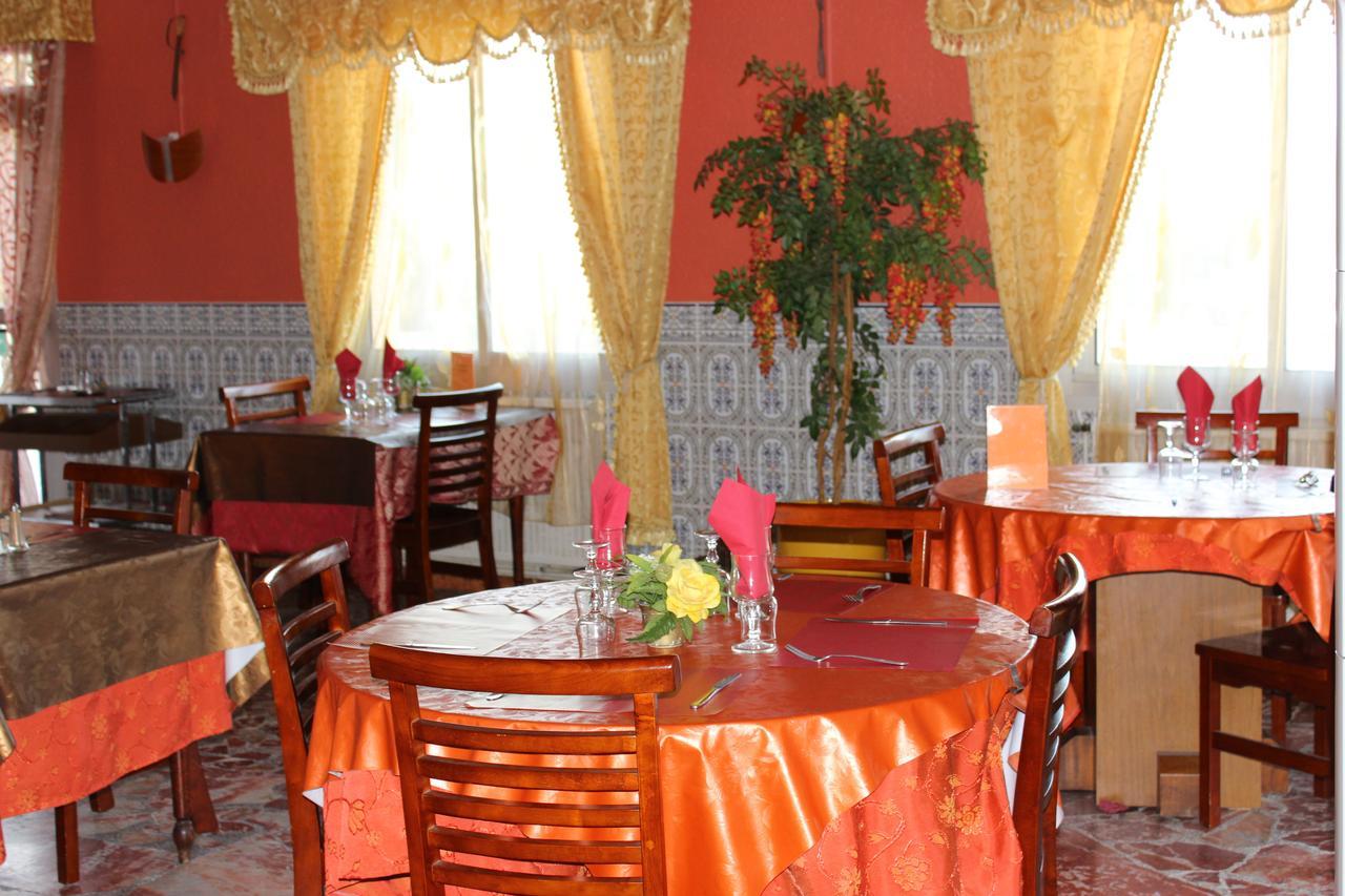 Hotel Restaurant La Garenne Tresserre Kültér fotó