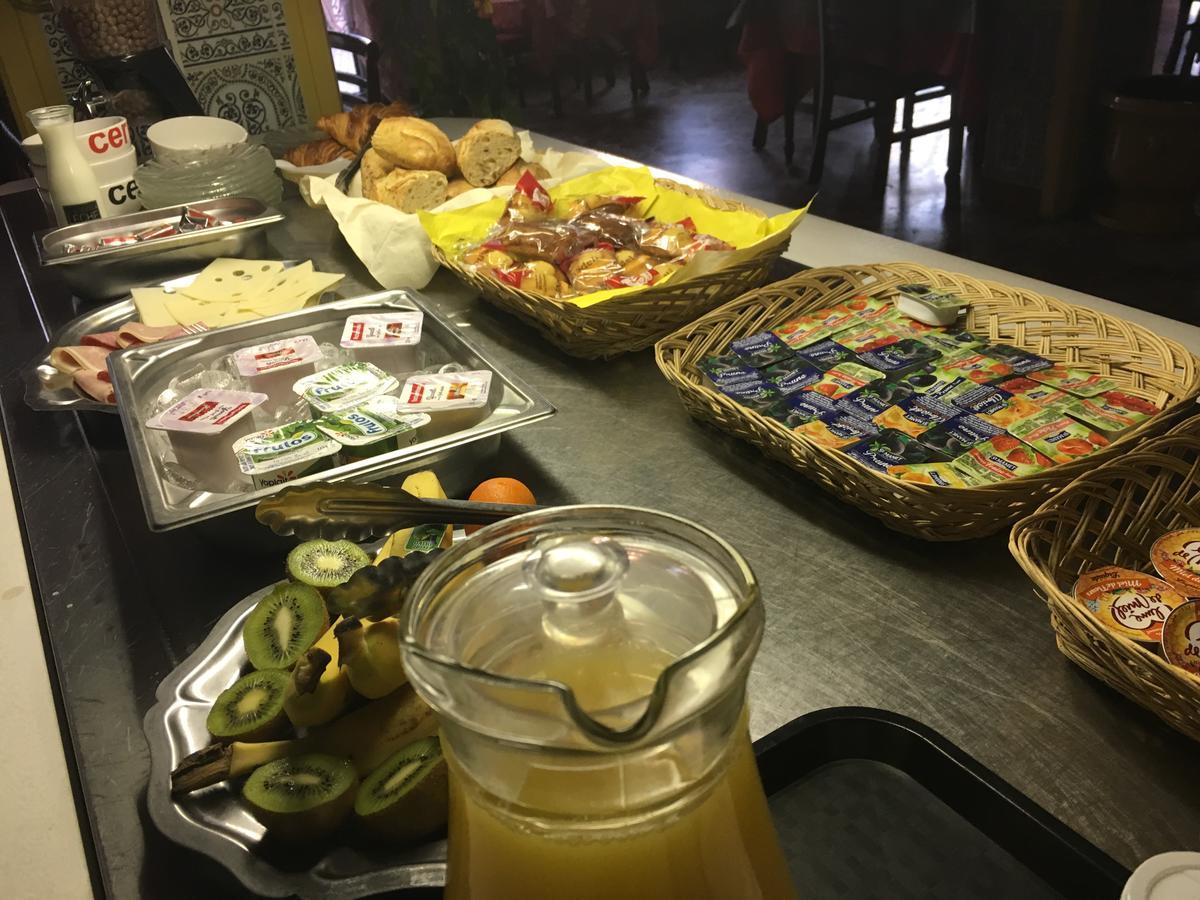 Hotel Restaurant La Garenne Tresserre Kültér fotó