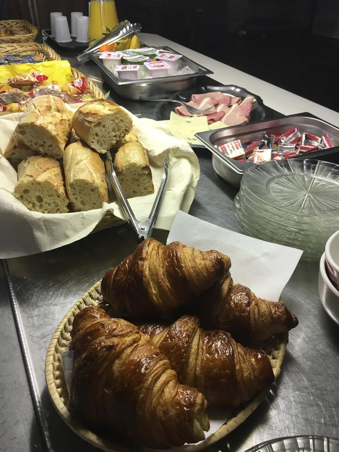 Hotel Restaurant La Garenne Tresserre Kültér fotó