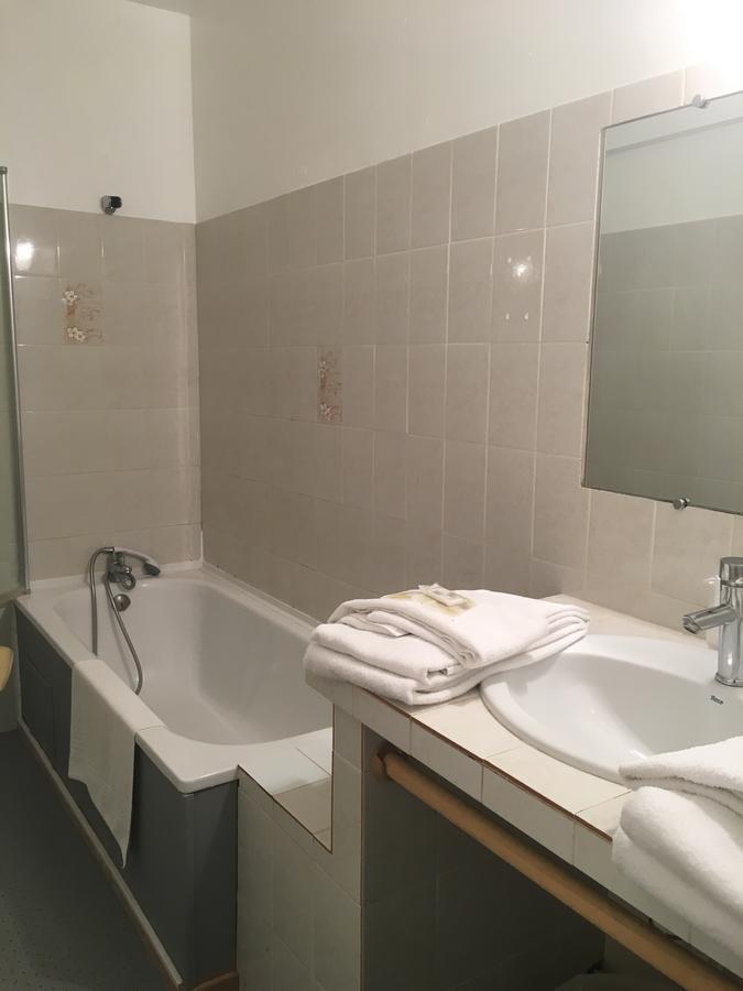 Hotel Restaurant La Garenne Tresserre Kültér fotó